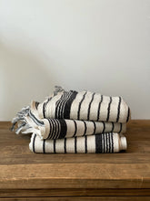 Load image into Gallery viewer, Turkish Peshtemal Towels
